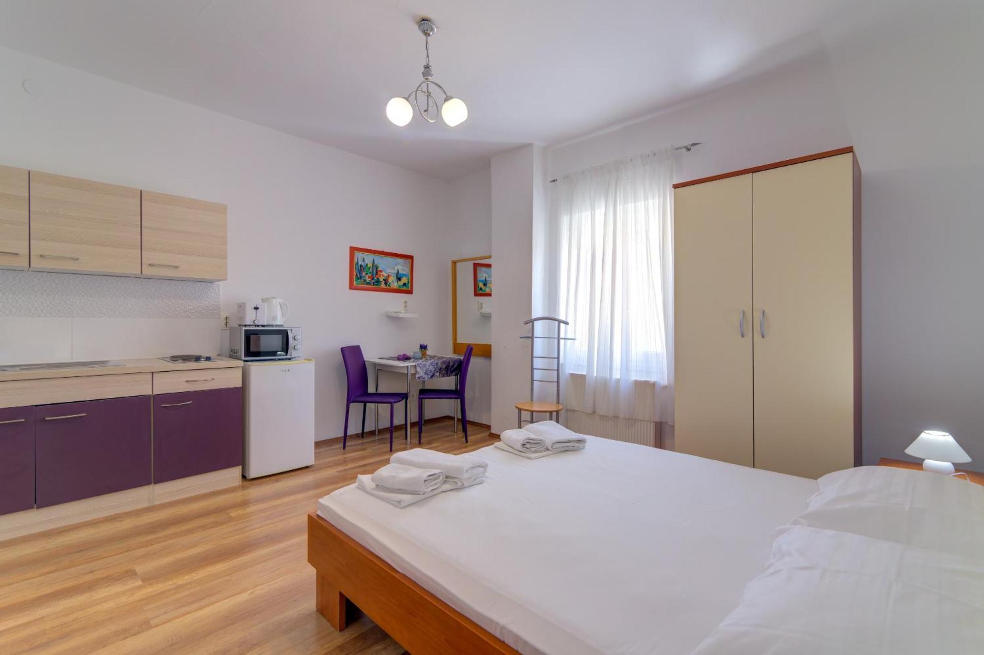 Apartmani Ana Senj  Værelse billede